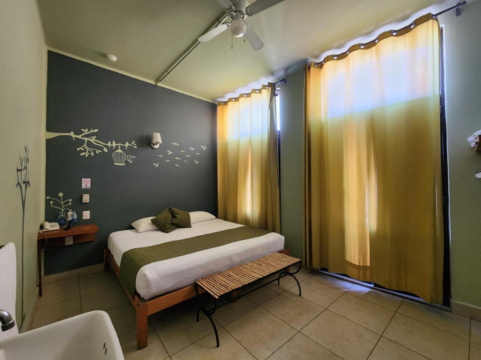 Hotel Plaza קרטרו מראה חיצוני תמונה