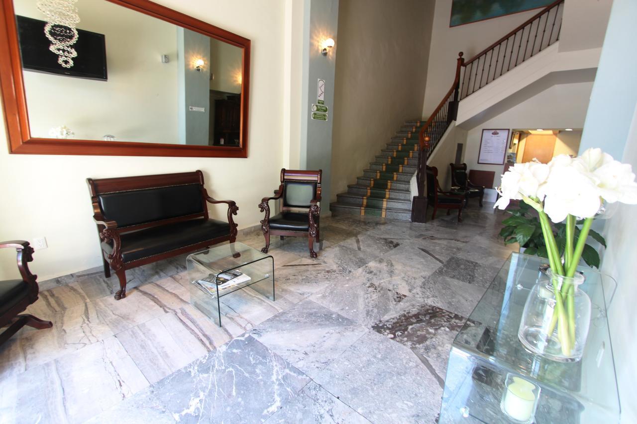 Hotel Plaza קרטרו מראה חיצוני תמונה