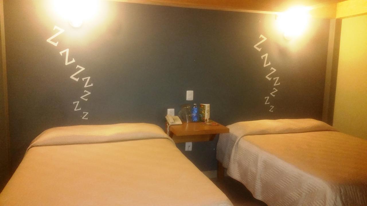 Hotel Plaza קרטרו מראה חיצוני תמונה
